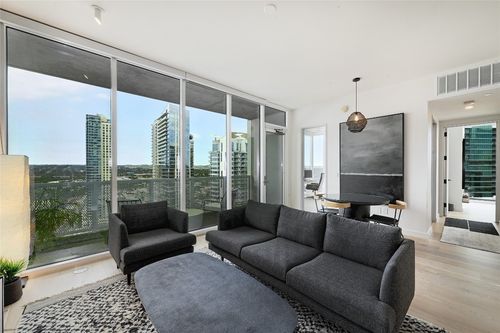 apt-2201-301 West Ave, Austin, TX, 78701-4772 | Card Image