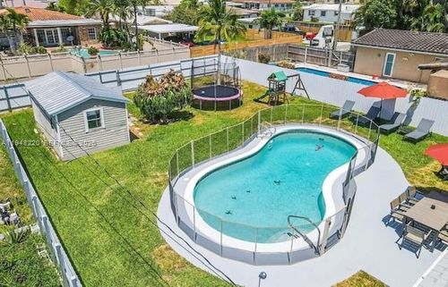 211 Se 3rd St, Dania Beach, FL, 33004 | Card Image