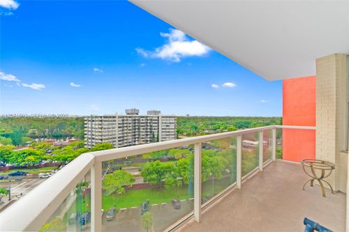 1025w-1301 Ne Miami Gardens Dr, North Miami Beach, FL, 33179-4985 | Card Image