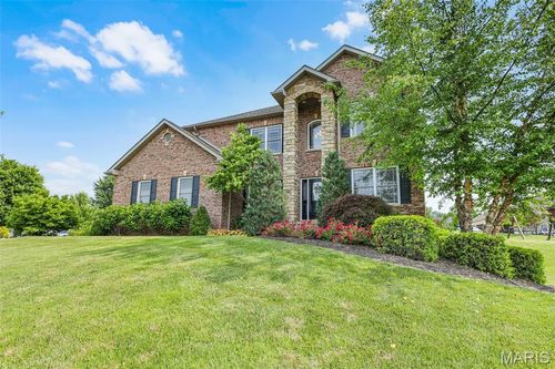 3312 Royal Crest Cir, Washington, MO, 63090-5589 | Card Image