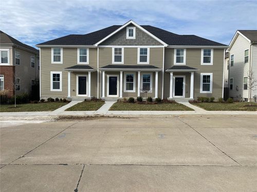 7123 Trainor Pl, Saint Louis, MO, 63116-3057 | Card Image