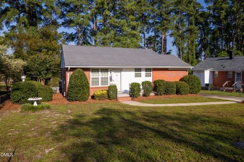 462 Mcrae Dr, Fayetteville, NC, 28305-5148 | Card Image