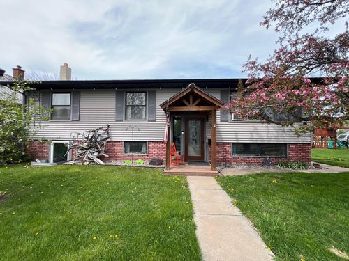 315 Jones Ave, Buhl, MN, 55713-4426 | Card Image