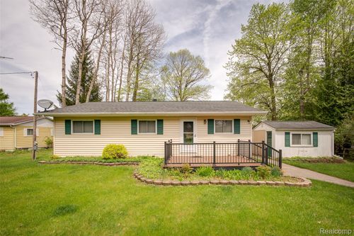 6240 Lakeshore Road N, Delaware Township, MI, 48465 | Card Image