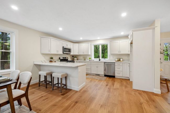 A - 46 Ledge Rd, Condo with 3 bedrooms, 3 bathrooms and null parking in Pelham NH | Image 11