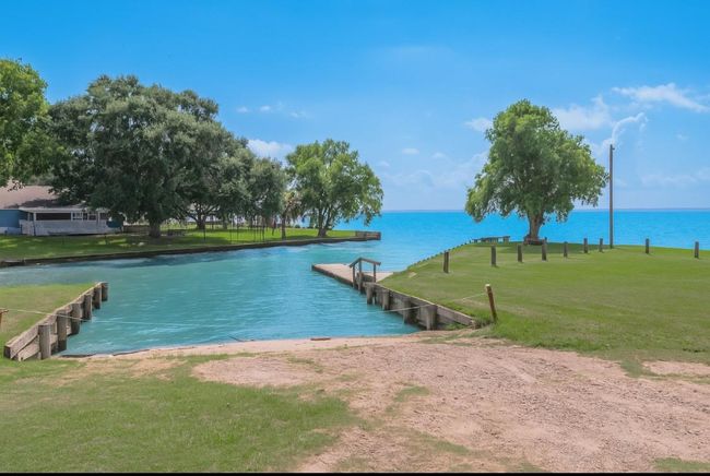 20 Coolcrest Dr, House other with 3 bedrooms, 2 bathrooms and 2 parking in Pointblank TX | Image 41