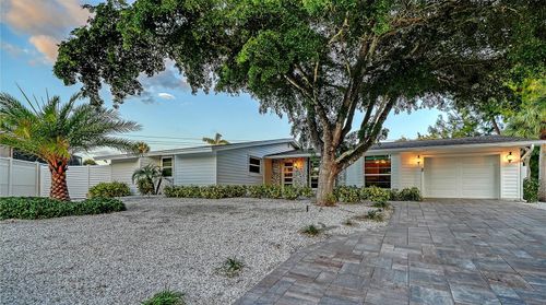 783 Birdsong Ln, SARASOTA, FL, 34242-1417 | Card Image