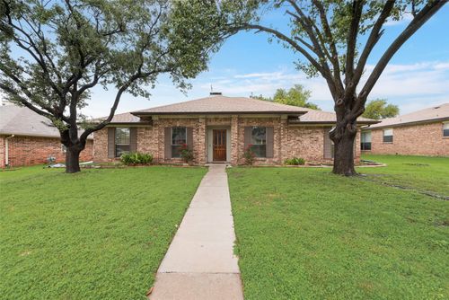 2623 Fallcreek Dr, Carrollton, TX, 75006-2704 | Card Image