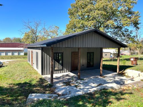 515 N Broad Ave, Mansfield, MO, 65704-8481 | Card Image