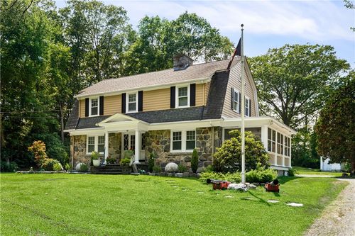121 Commonwealth Ave, Warwick, RI, 02886-2755 | Card Image