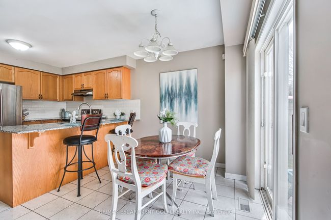 24 Diamond Crt, House other with 5 bedrooms, 3 bathrooms and 4 parking in Hamilton ON | Image 13