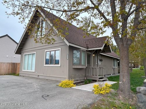 6833 El Paso St, Bonners Ferry, ID, 83805-8569 | Card Image