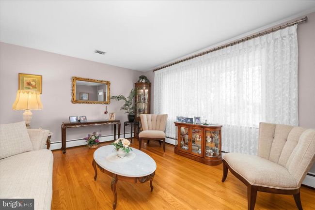 1122 N 14 Th St, House other with 3 bedrooms, 2 bathrooms and null parking in Allentown PA | Image 7