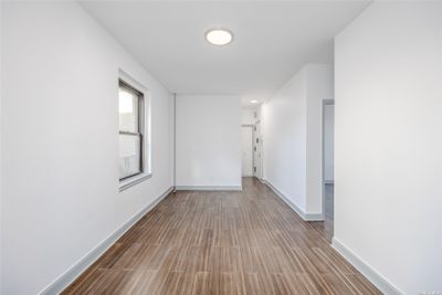 4E - 21-78 35th Street, Home with 1 bedrooms, 1 bathrooms and null parking in Astoria NY | Image 2