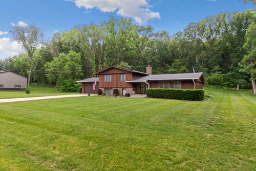 2073 Grand Detour Rd, Dixon, IL, 61021-8230 | Card Image