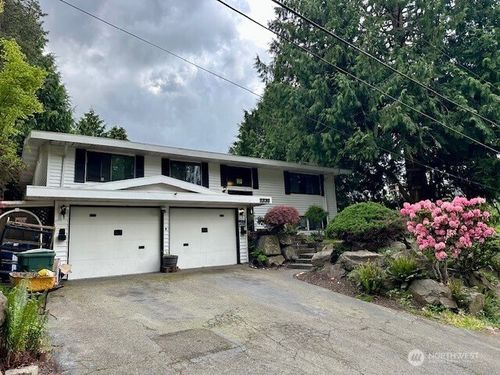 2232 177th Pl Sw, Lynnwood, WA, 98037-7902 | Card Image