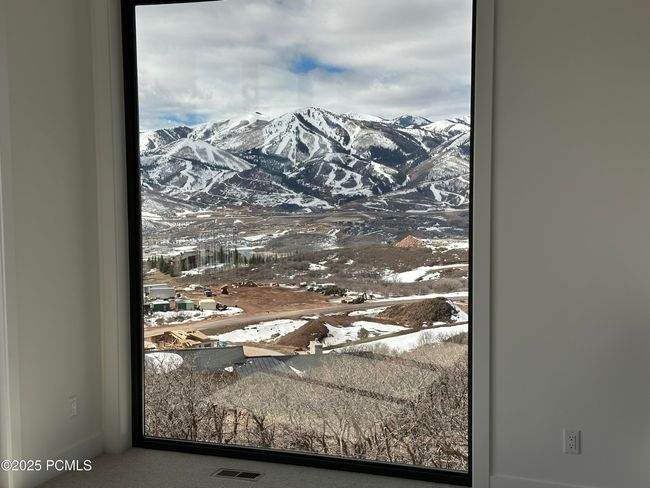2132 E Outlaw Rd, Home with 5 bedrooms, 6 bathrooms and null parking in Hideout UT | Image 44