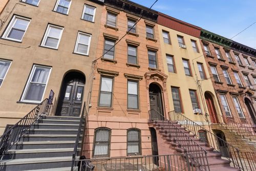 4-233 1/2 Summit Ave, Jersey City, NJ, 07304-3119 | Card Image