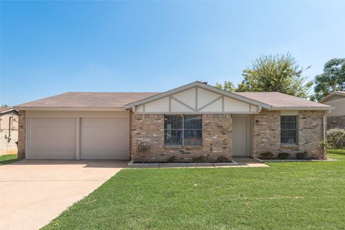 3505 Biscay Dr, Arlington, TX, 76016-2902 | Card Image