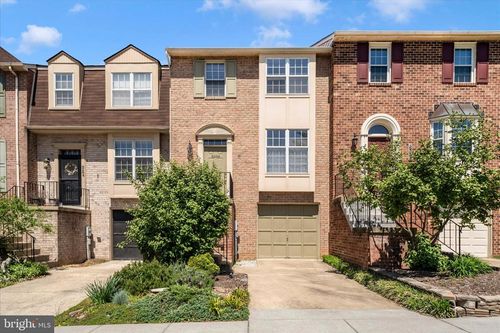 8286 Waterside Ct, FREDERICK, MD, 21701-9301 | Card Image