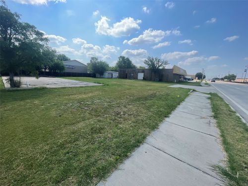 7320 Main St, The Colony, TX, 75056-3432 | Card Image