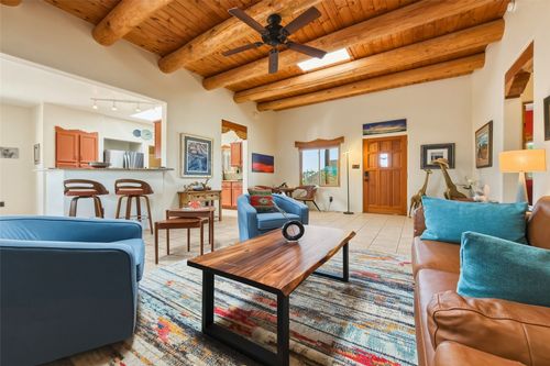1 Frasco Pl, Santa Fe, NM, 87508-8281 | Card Image