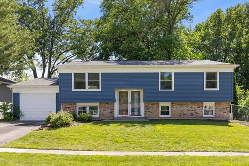 3005 Scenicwood Ln, Woodridge, IL, 60517-3715 | Card Image