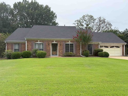 7637 Cross Village Dr, Germantown, TN, 38138-7026 | Card Image