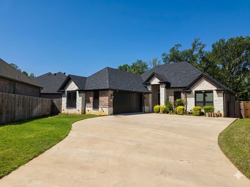 11034 Oak Springs Cv, Tyler, TX, 75703-0757 | Card Image