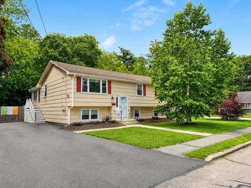 174 Damon Rd, Rockland, MA, 02370-1443 | Card Image