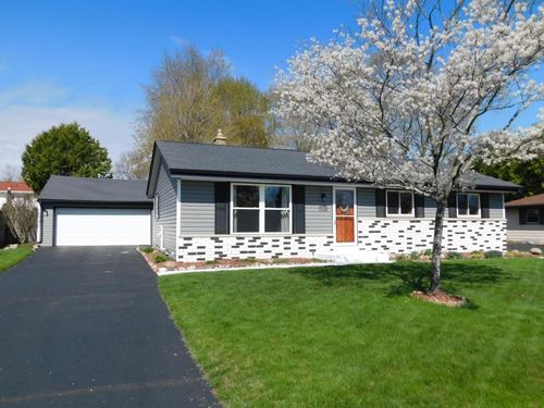 309 Judge Drive, Saukville, WI, 53080 | Card Image