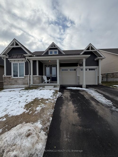 162 Country Club Dr, Bath, ON, K0H1G0 | Card Image