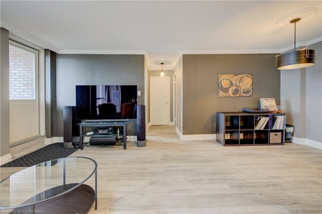 702 - 222 Jackson St W, House attached with 1 bedrooms, 2 bathrooms and 1 parking in Hamilton ON | Image 9