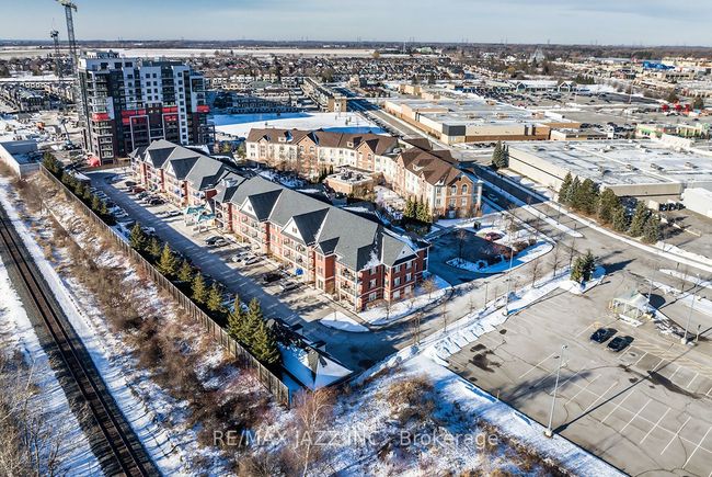 303 - 61 Clarington Blvd, Condo with 2 bedrooms, 1 bathrooms and 1 parking in Clarington ON | Image 5