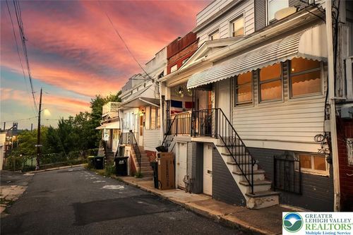 657 Lamb St, BETHLEHEM, PA, 18015-3523 | Card Image