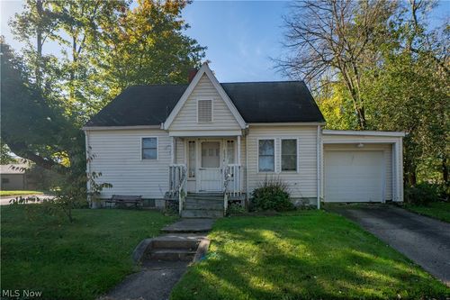 2354 21st Street Ne, Canton, OH, 44705 | Card Image