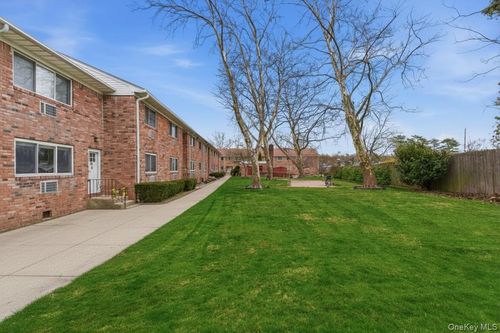 apt-g-105 Prime Ave, Huntington, NY, 11743-2072 | Card Image