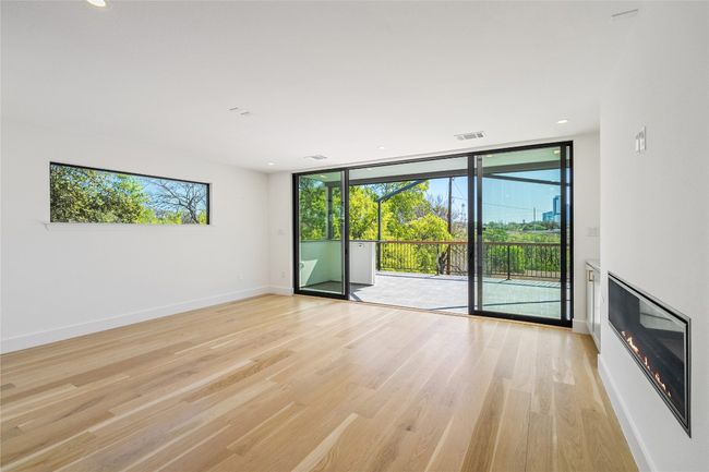 Living room with great natural light | Image 4