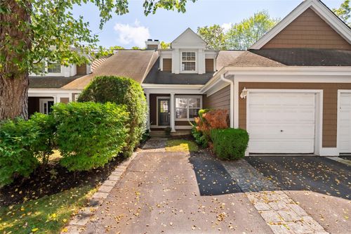 3 Deer Tree Ln, Briarcliff Manor, NY, 10510-1752 | Card Image