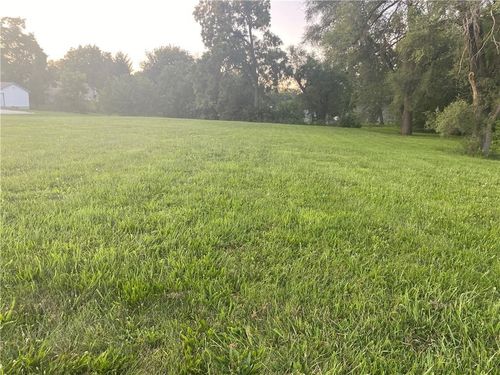 106 E Army Post Rd, Des Moines, IA, 50315 | Card Image