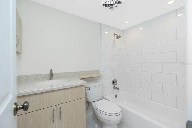 Guest Bathroom with Brand New Tiled Tub/Shower | Image 30