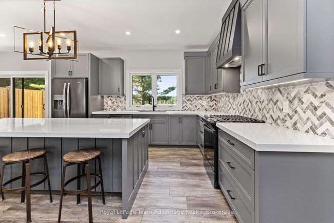 4 Old Carling Rd, House other with 4 bedrooms, 2 bathrooms and 5 parking in Nobel ON | Image 5