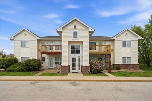 8-74 Miller Ave, Cedar Rapids, IA, 52404-5145 | Card Image