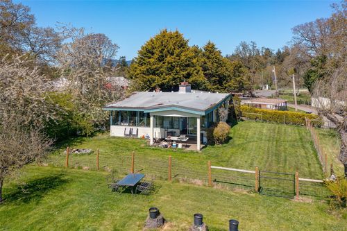 1899 John Rd, North Saanich, BC, V8L5S8 | Card Image
