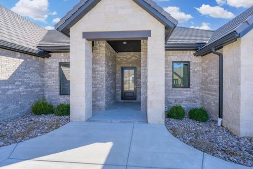 2012 N Veranda Cir, Wichita, KS, 67206-5802 | Card Image