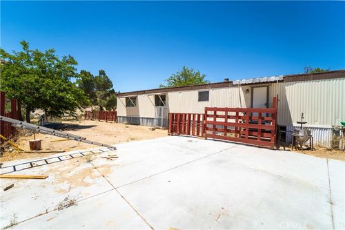 3576 Pinon Pines Rd, Phelan, CA, 92371 | Card Image