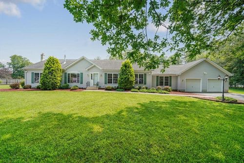 9 Georgian Ter, Huguenot, NY, 12746-5304 | Card Image