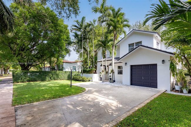 323 Sarto Ave, House other with 4 bedrooms, 3 bathrooms and null parking in Coral Gables FL | Image 3