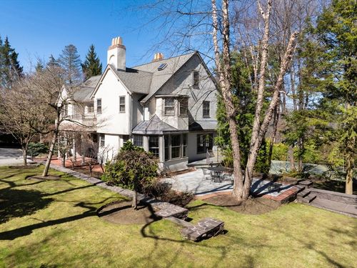 40 Heath Hill St, Brookline, MA, 02445-5932 | Card Image