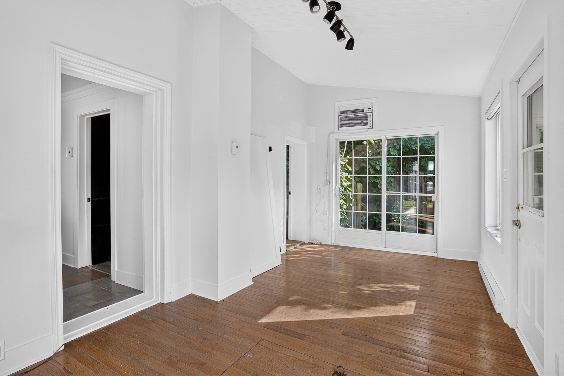 Commercial Sale in Saint-Jérôme 3